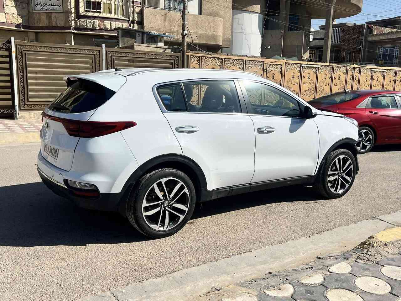 للبيع سبورتج 2020 رقم قادسيه خليجي ابيع عله حادثه السياره شغاله وتمشي 
للستفسار *********** 
عنوان بغداد
