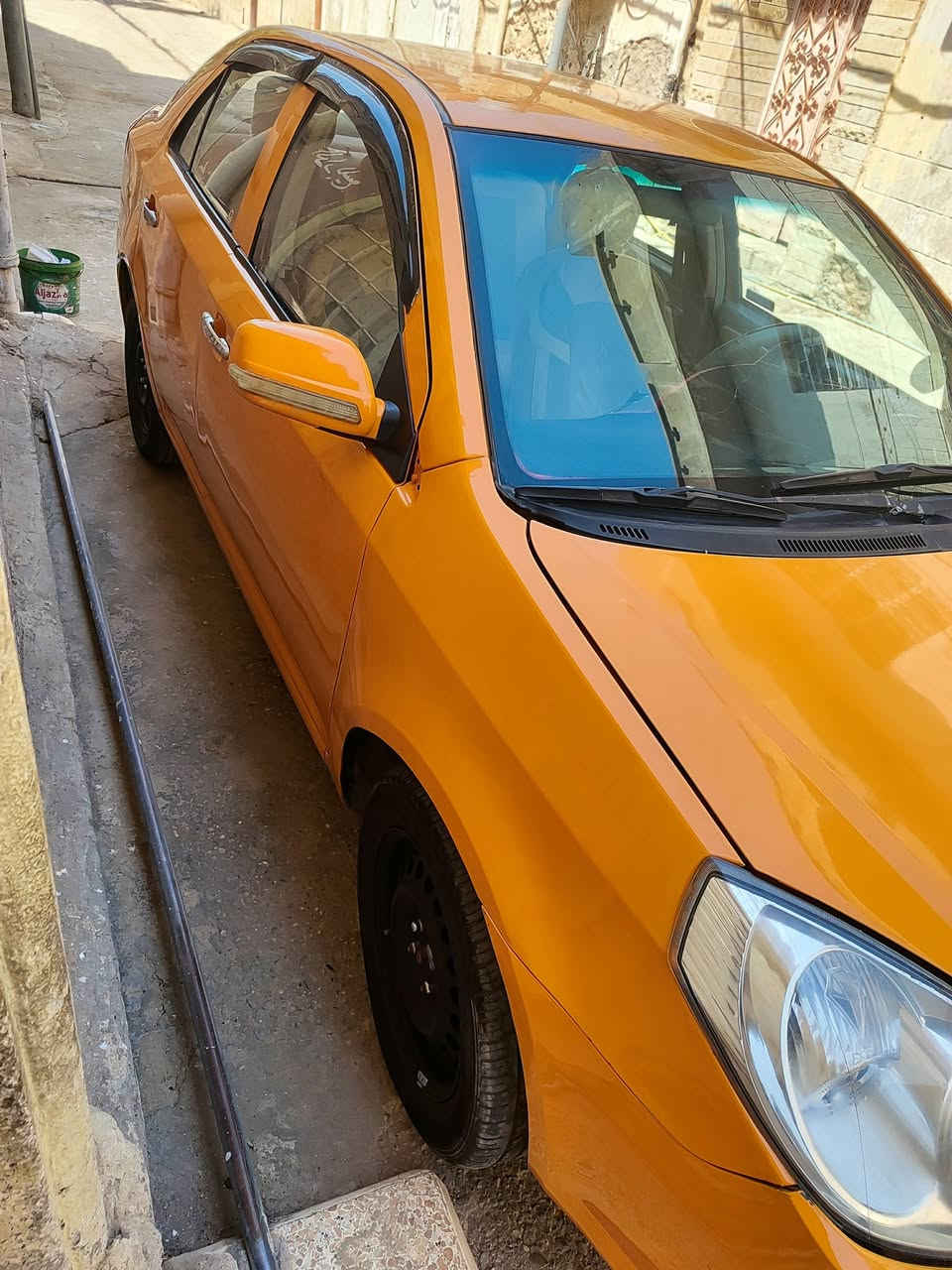 اسلام عليكم
سياره للبيع جيلي mk موديل 11 سنويه 27  مصفره 
كير مكينه شرط لا صرف ولا نفخ  سياره بسمي سعر 40
***********
