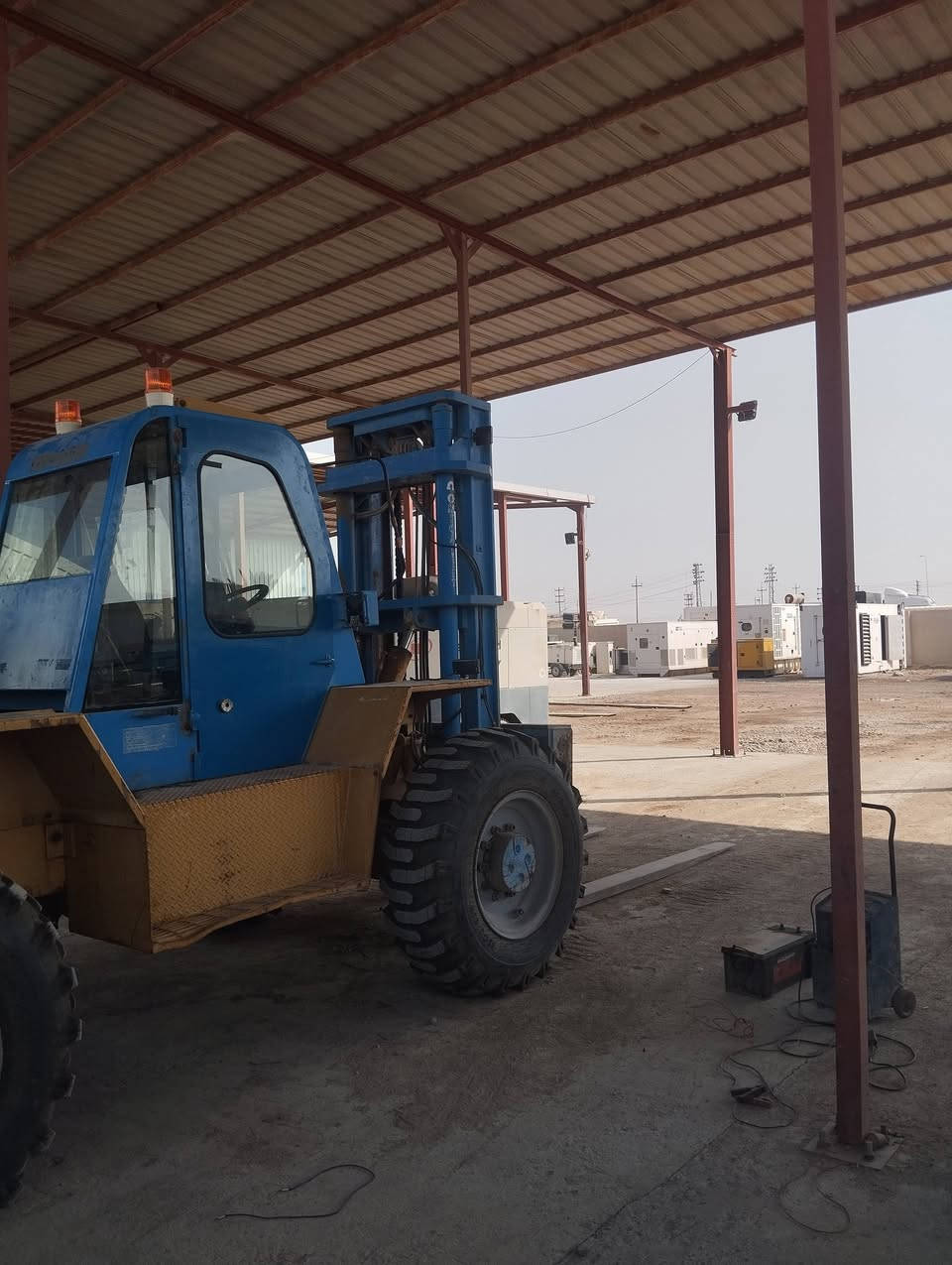 رافعه شوكية 10طن دبل اكسل للبيع ادوات بدون رقم للاستفسار ***********
