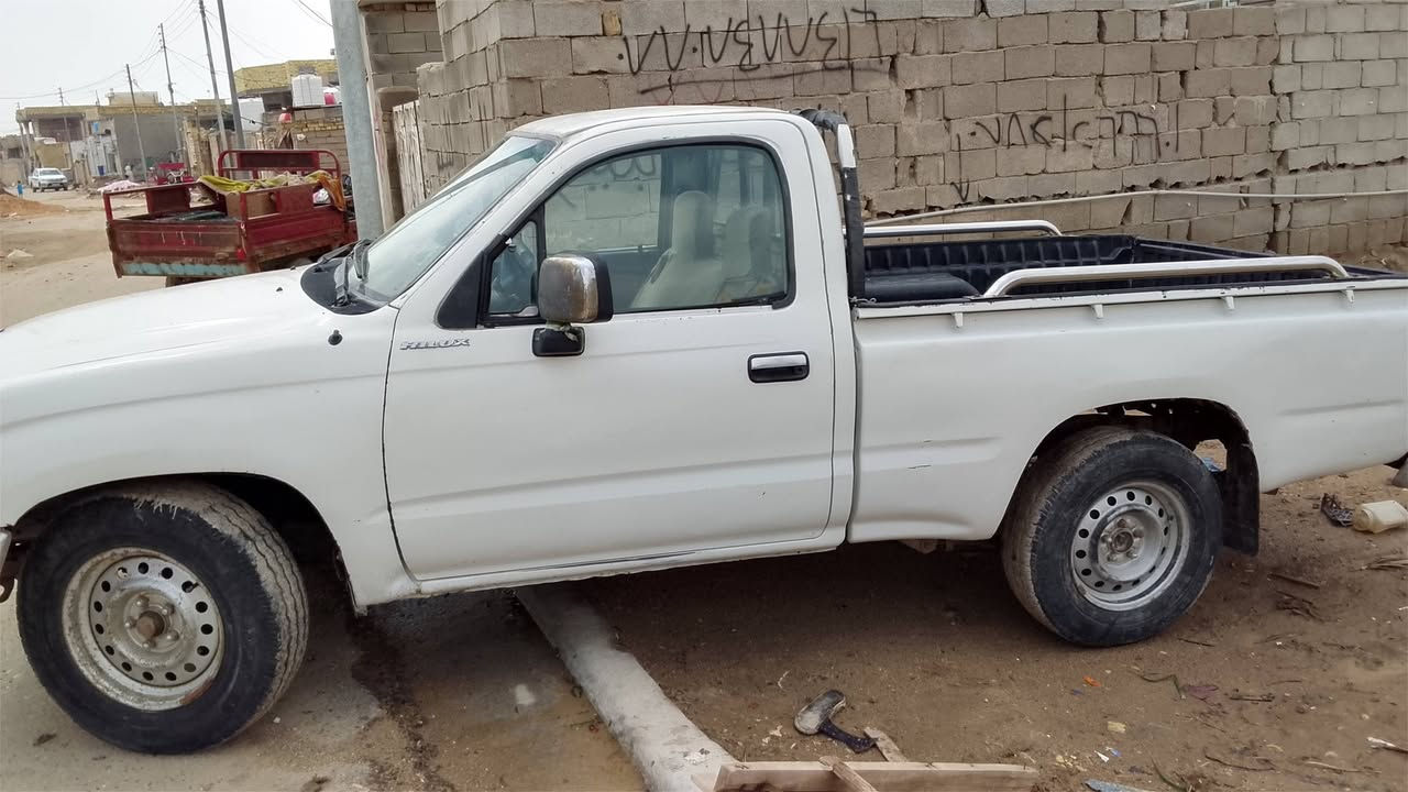 السلام عليكم ورحمه الله وبركاته
سياره للبيع موديل 1999 سياره جاهزه مال جناي 
مكان العماره السعر 65 بيه مجال السياره بسمي 
***********
