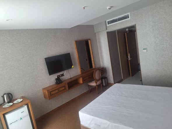 حملة السيدة زينب
للسفر والسياحه
شركه الباقر

_برنامج دولة إيران 🇮🇷

🔸️ 1- فندق اربع نجوم حقيقة 🏯

🔸️ 2- ثلاث وجبات بوفيه مفتوح 

🔸️ 3- باصات Vip رجل أعمال 1+2 🚎

🔸️ 4- والفندق الذي في قم درجة ثانية
           بدون طعام

🔸️ 5- ثلاث ليالي في مدينة قم

🔸️ 6_ اربع ليالي في مدينة مشهد

🔸️ 7_ مزارات مدينة مشهد هي كالآتي:
          ياسر وناصر + قدم الأمام الرضا
          + خدام الإمام الرضا + جبل النور

🔸️ 8_ سياحة مدينة مشهد هي كالآتي:
          حديقة حيوانات+ حديقة باق مشهد
          + مدينة العاب + شمال مشهد
          
🔸️ 9_ مزارات مدينة قم هي كالآتي:
            45 علوي وعلوية + وبستان العلوي

🔸️ 10_ زيارة اختيارية الى الإمام الخميني
             وتسوق في المولات

🔸️ 11_ سعر الرحلة هي 200 الف دينار فقط

🔸️ 12_ العنوان.. ذي قار قلعة سكر شارع الكواظمه مقابيل اسواق امجد القيسي بأدارة

 أركان ابو باقر
11/ 20/ 2025 

***********
***********
