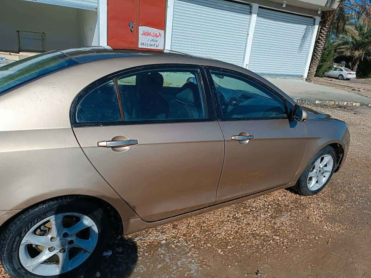 سلام عليكم اخوان ام كراند موديل 2013 مكينه وكير كورله مكفوله من التبخير والتنقيص تبريد شغال الكهربائيات كله شغاله الحداديه كامله بدون نقص غرفة السياره جديده مع شاشه رقم بغداد الدولي مداور ثاني يوم علما السياره صبغ عام للجماليه فقط بدون ضربه أو معجون كفاله عامه من الضربه السعر 57 وبيه مجال بسيط مكان السياره حله قرب سيطره الآثار اتصل ع الرقم ***********
