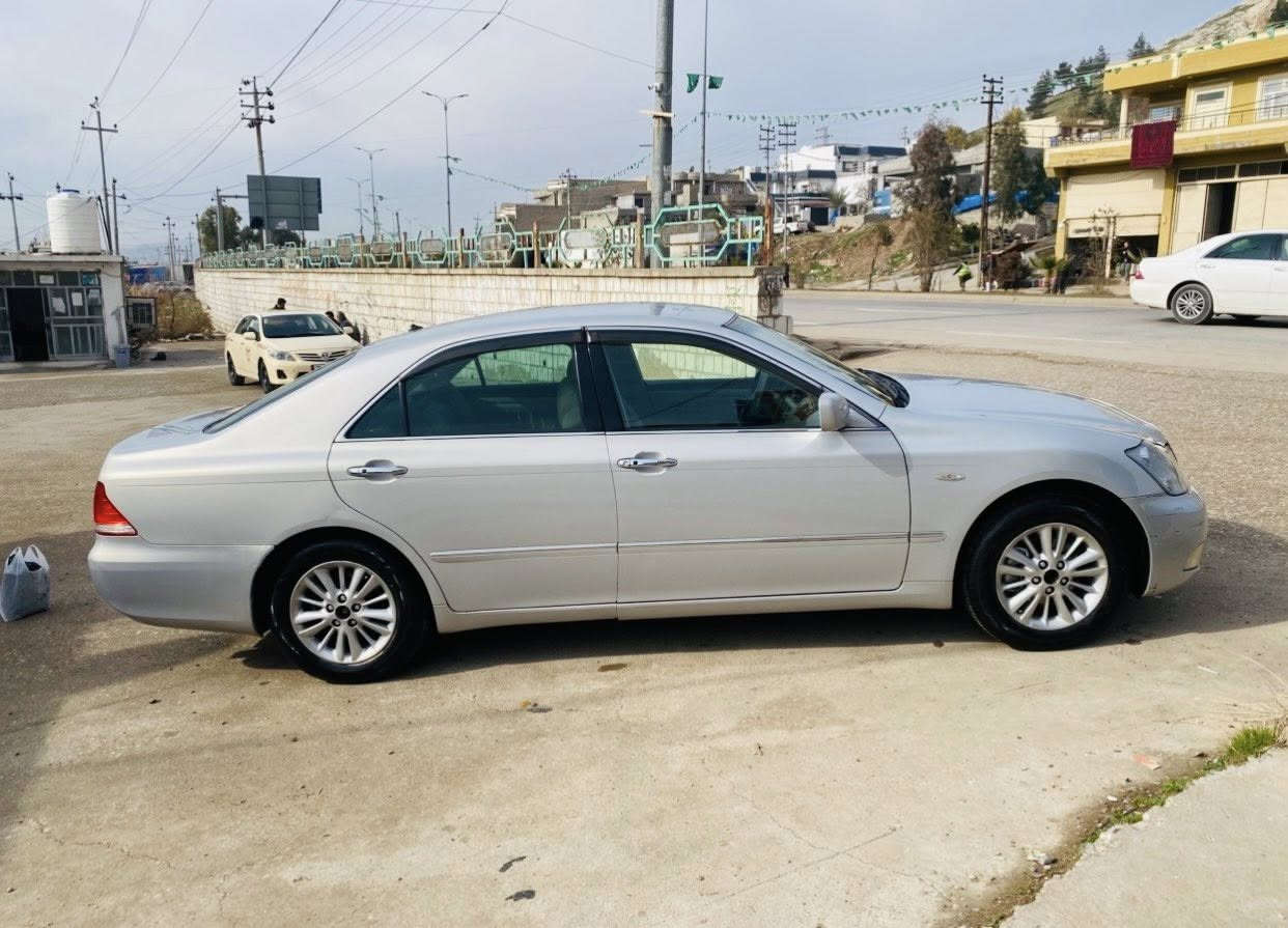 شاینەی براوە ڕۆیاڵ ١٨٢
سەیارەکە فول فول مواسەفاتی تەواونابێت  

قوشن (جڵد)قوشن هیتەر)٤ کوشن کارەبا)

سەلاجەیە / ٣ پەردەیە/ 

تەبرید مەرکەزی/ساردو گەرم مەزبوت 

سەقفی جوانو رێکو پێکە

سەیارەکە کامل جایزە وو حور کراوە سەیارەکە 

سیعری٤٩گڵا ناونیشان سەیسادق 

موشتەرینیت رەحمەتت لێبێ بە تەلەفون و نامە بێتاقەتمان مەکە

***********
***********
