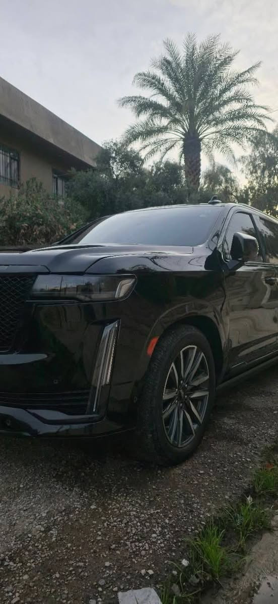 السلام عليكم عندي ويل وتايرات كديلاك السياره 2024 ماشيه الف اصلي مال السياره  كلش جديده للبيع  الاستفسار اتصل***********
