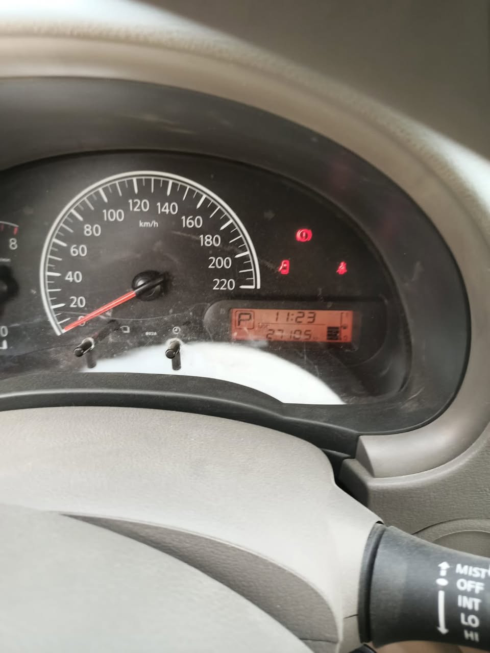 سلام عليكم نيسان سني موديل ٢٠٢٥بيهه طخه جاملغ خلفي وراجع عل بارد بسم شركه تريد تحويل او وكاله مكان بغداد الكاظميه السعر ١١٥وبيهه مجال ***********٠٧٥
