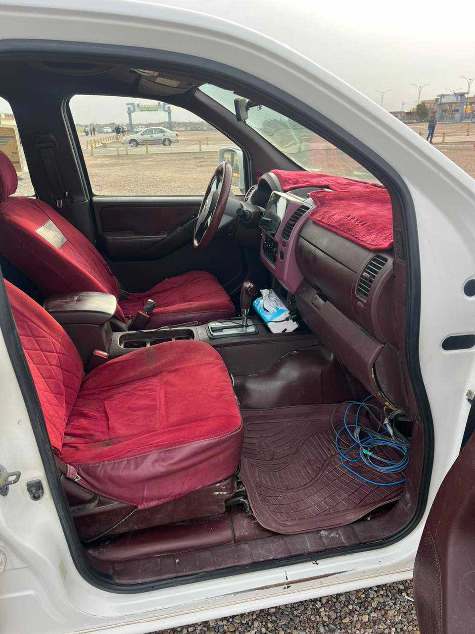 السلام عليكم
نيفاره 2014 بيها مكانات بارد وبيها مكانات صبغ + مكينه مفتوحه 
السعر 105ورقه 
العنوان البصره حيانيه
تواصل واتساب ***********
