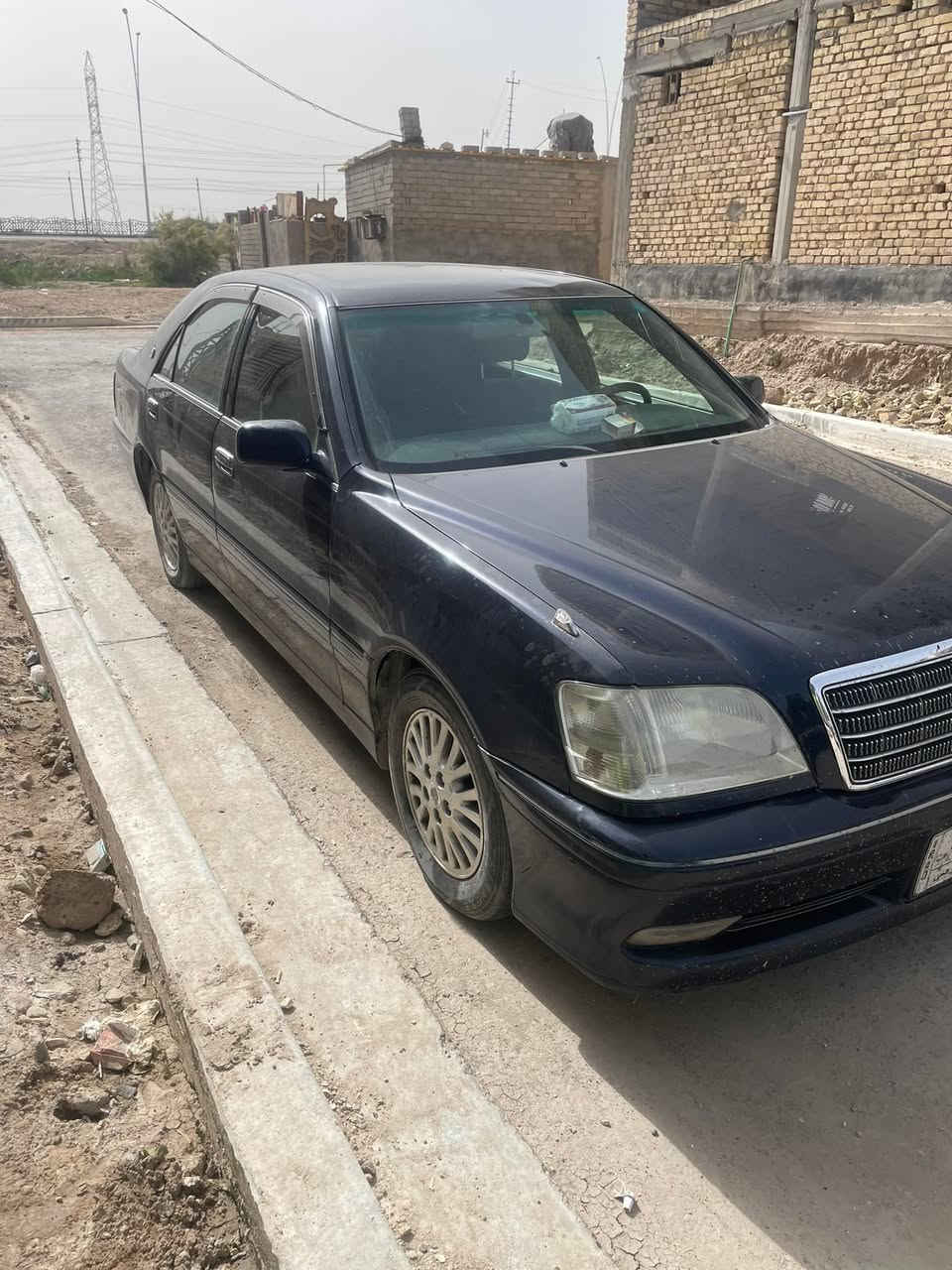 السلام عليكم 
جنون للبيع فقط ادوات گصه قماره 
سيدان موديل 2000 رقم كربلاء اصولي
سعرهن الاثنين 50.  ***********
