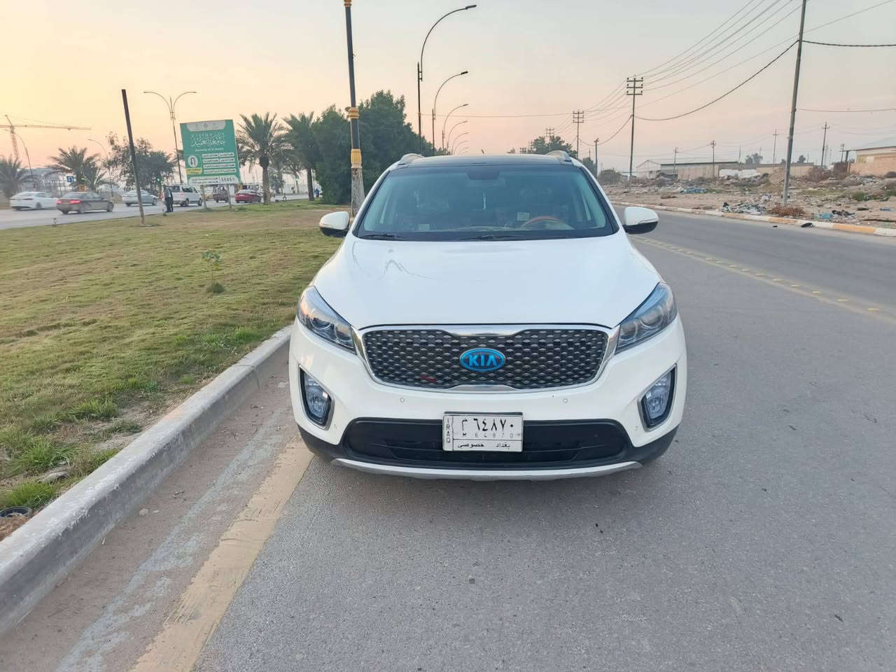 السلام عليكم سياره نوع سورنتو اكويتي موديل 2015شكل العشرين شكل الجديد فول موصفات واحد على واحد بنراما سته اسلندر سبعه راكب 3قطع تبريد حساسات كامره جبير السياره جديد كفاله عامه من صبغ وضربه وتبديل كير مكينه حداديه كفاله العنوان كربلاء السعر 213رقم الهاتف ***********
