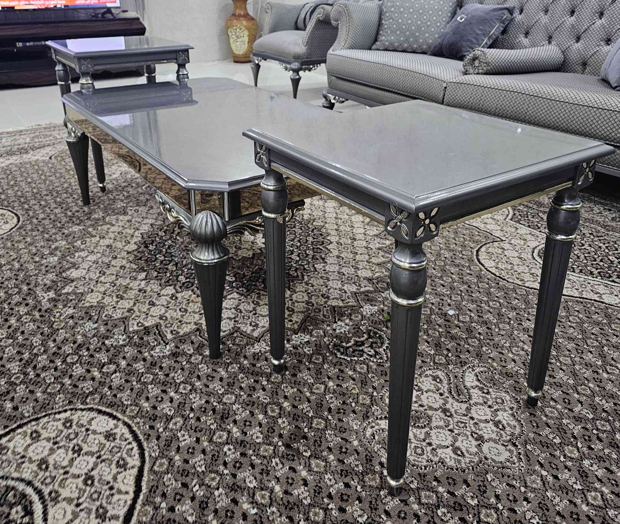 تخم تركي نص كلاسك ونص مودرن 8 نفرات مع طبلات أيضًا
*********** ***********
