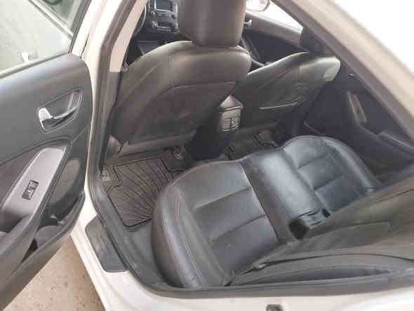 السلام عليكم 
كيا سيراتو موديل 15 الإيراني vip فول 1/1 كفاله بس بارد بل باب شبر 
ماشيه 120 السياره أحله من الصوره
اتصل على الرقم *********** اخوكم ابو مصطفى
