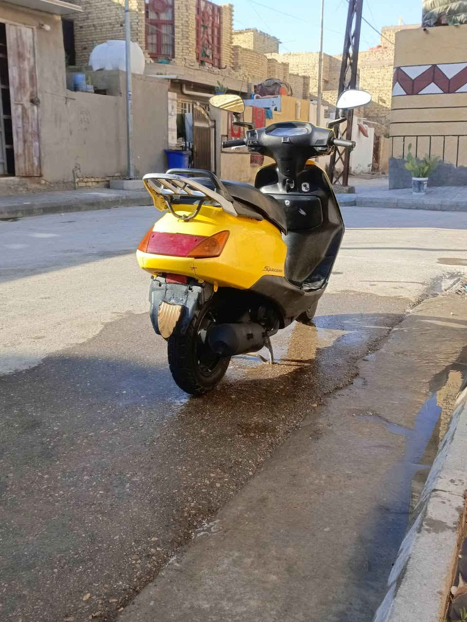 سلام عليكم درجة سبيسي ياباني كفرات اصلي صوت ناعم خرسه درجة خير من الله بل مشي كلشي ماناقصه دك سلف وطلع قفل ستيرن نضيفه سعر500 وبيه مجال مكاني زين القوس شارع المله ***********
