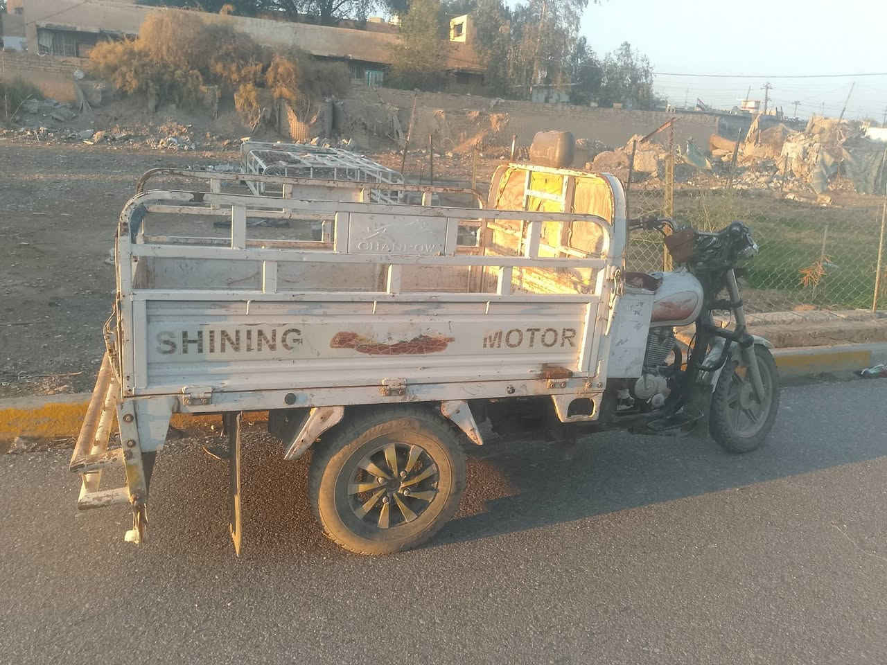 السلام عليكم ستوته للبيع مكفوله من كلشي اوراق أصوليه مكينه 22  تخم تاير من مكفولة من خياس من زنجبار ستوته خيرمن الله السعر المطلوب مليون 250,وبيها مجال مامغسوله ابد *********** مستعجل على بيتها
