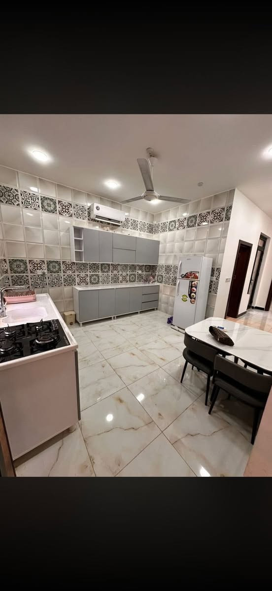 شقه مؤثثة ط ارضي للايجار vip

التفاصيل  ( صاله - مطبخ - صحيات - غرف نوم عدد 2 )

العنوان📍- المنصور - العناب 

للاستفسار الاتصال على 
للاستفسار الاتصال على الارقام التاليه 

***********
***********

البنايه تحتوي على كراج + حديقه
