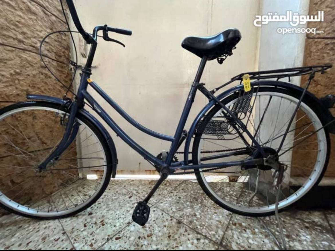 بايسكل بطه للبيع حجم 26 سعر 70 بيه  شويه مجال وبيه قليله جرادات وجوبابه مبنجره مكان بغداد الامين الثانيه للتواصل واتس ***********
