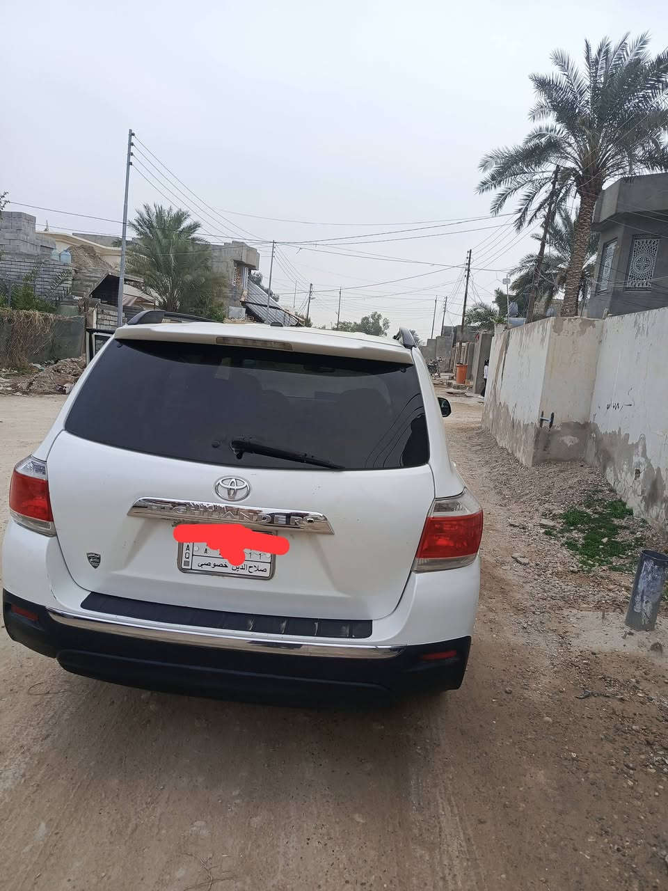 هايلندر للبيع 2012 مواصفاتها معروفة بيها اكثر من قطعه صبغ  السعر المطلوب ١٤٣ ورقه وبيها مجال  بسيط حگ الجيه للاستفسار عن حالتها والبيع الاتصال على الرقم ***********.
