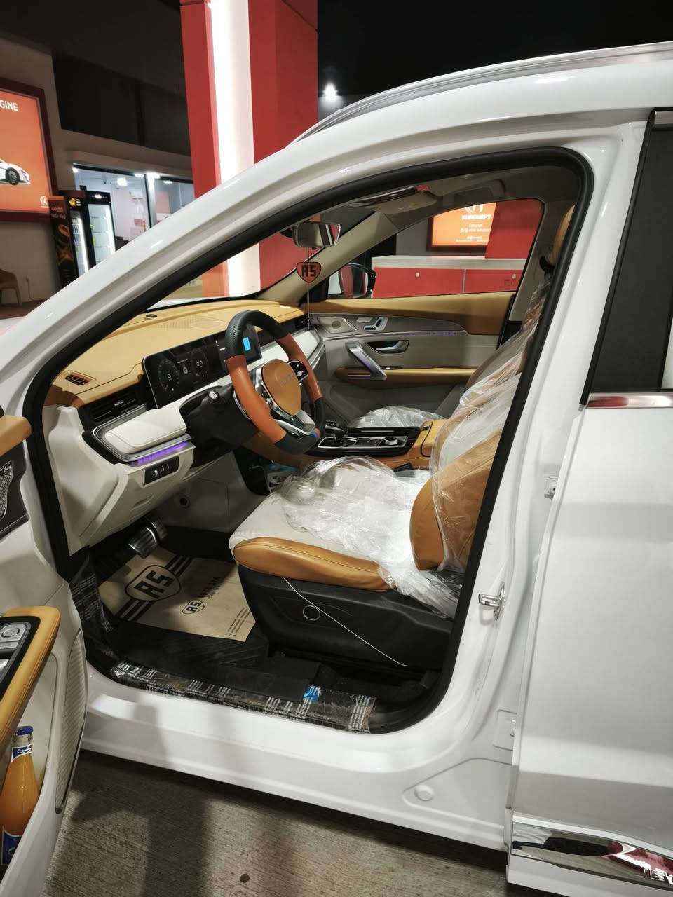 2024 x70 plus full be sbx 7 nafar 53 hzar km
18.000$


**إذا كنت صاحب هذا الإعلان وتريد حذفه لأي سبب، رجاءا أرسل رسالة إلى الدعم الفني**