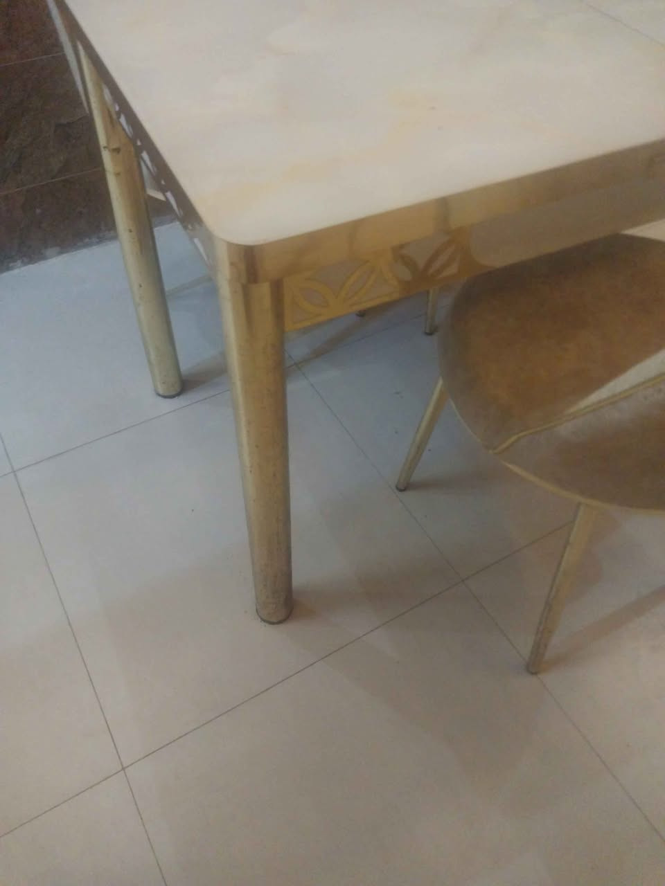 ميز طعام  نظيف جدا  و٣ كراسي ب ٢٠٠ وبيه مجال بغداد, العراق


**إذا كنت صاحب هذا الإعلان وتريد حذفه لأي سبب، رجاءا أرسل رسالة إلى الدعم الفني**