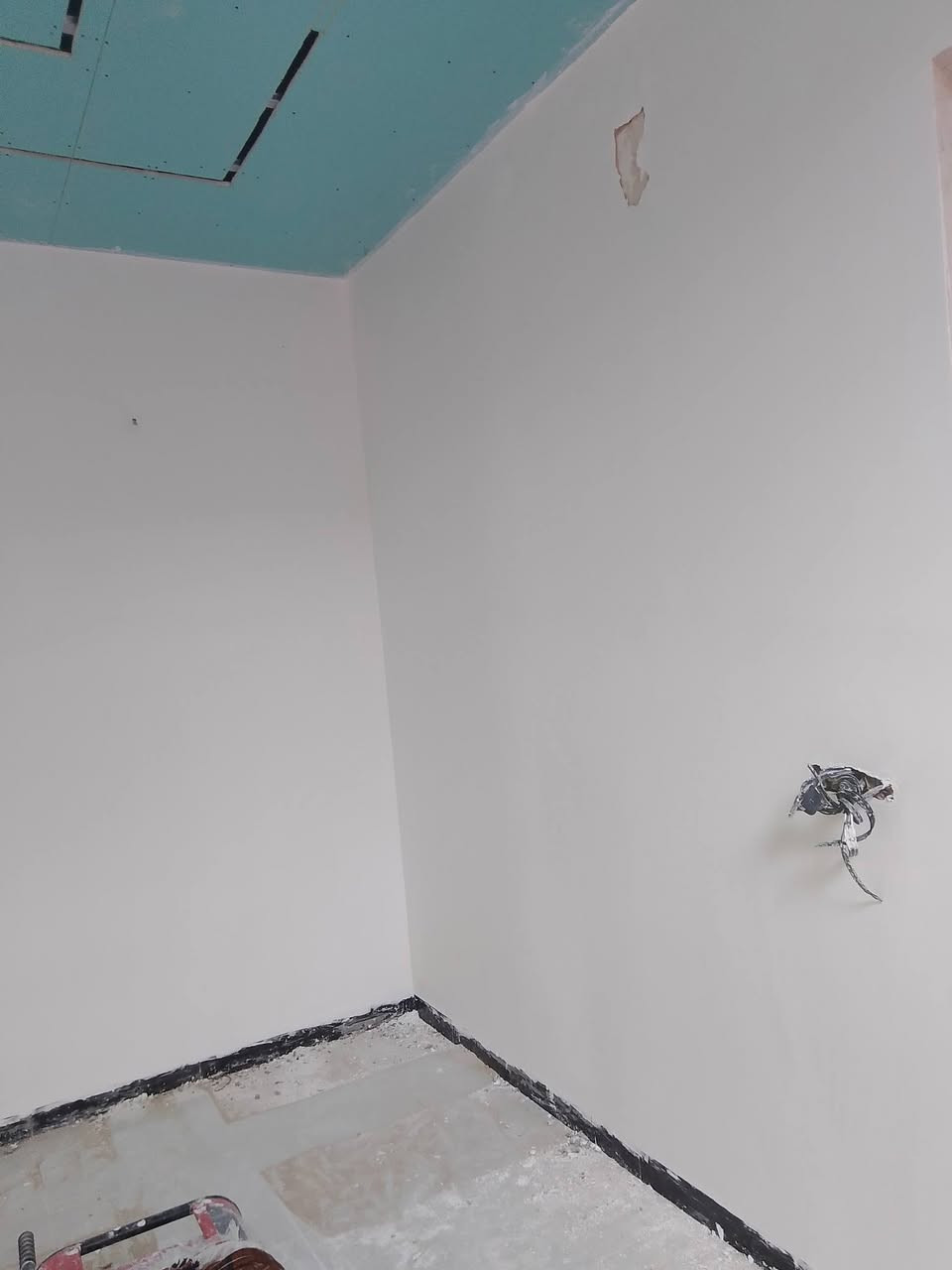 سلام عليكم كادر لباخين سمنت جص بورك نثر لط شغل درجة اولى في كربلاء ***********    ***********
