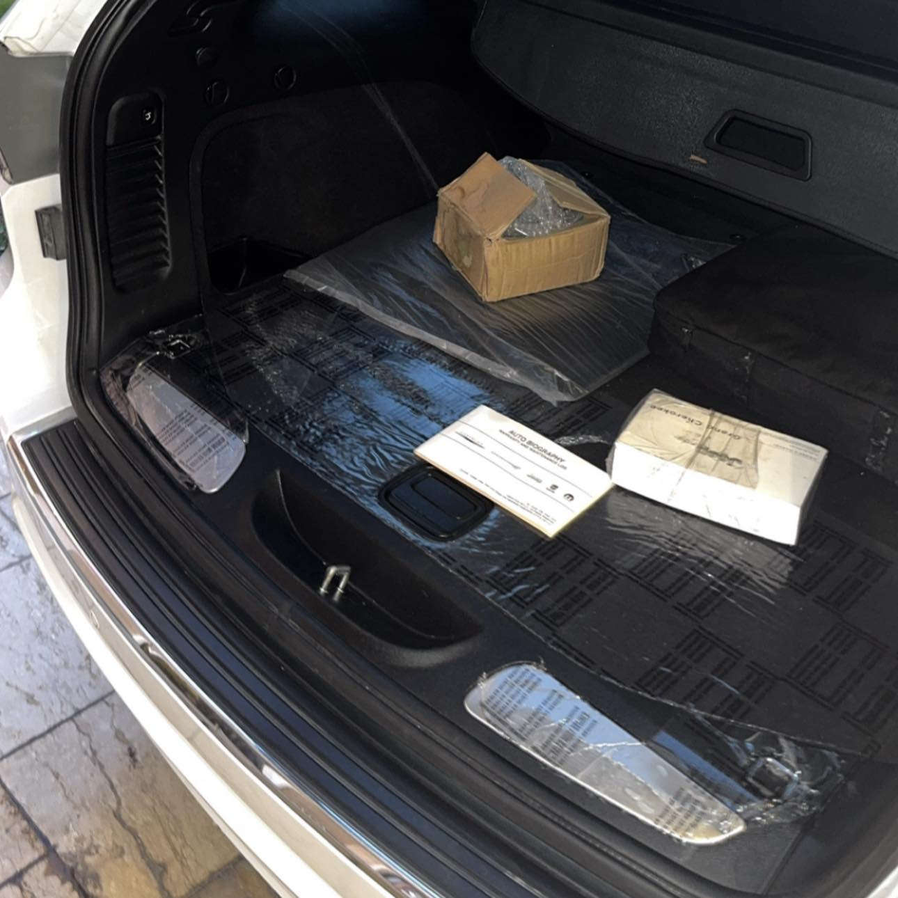 تحيه طيبه
جيب اوفرلاند 2020  خليجي  وكاله هارلم
ماشيه  ١٩،٠٠٠   حقيقي شرط الفحص 
  
بعدها بالنايلون استخدام قليل السياره 
  
مكفوله صبغ وشخوط بدون بارد بدون كلشي حتى دعاميات كفاله 
كير محرك كفاله من كلشي  
بيها  تكحيل  كارت  مكانين  
 
رقم بغداد    بأسمي 

فوول مواصفات ١/١  أم الشاشات والجكات دوسات كهرباء 

(بانوراما ،٣ شاشات ،جكات،بصمه،جلد جملي  ،رادارات ،جانبي توقف ذاتي ،شاشه جبيره ،جنطه كهرباء،كراسي تدفئه تبريد،إطفاء ذاتي)

الاسبير منازل والعده وكتلوكات ما مستخدمه  والأرضيات والسماعات والعده ما مستخدمه ابد  

سعرها  ٣٦٥   ورقه  
للاتصال ***********
