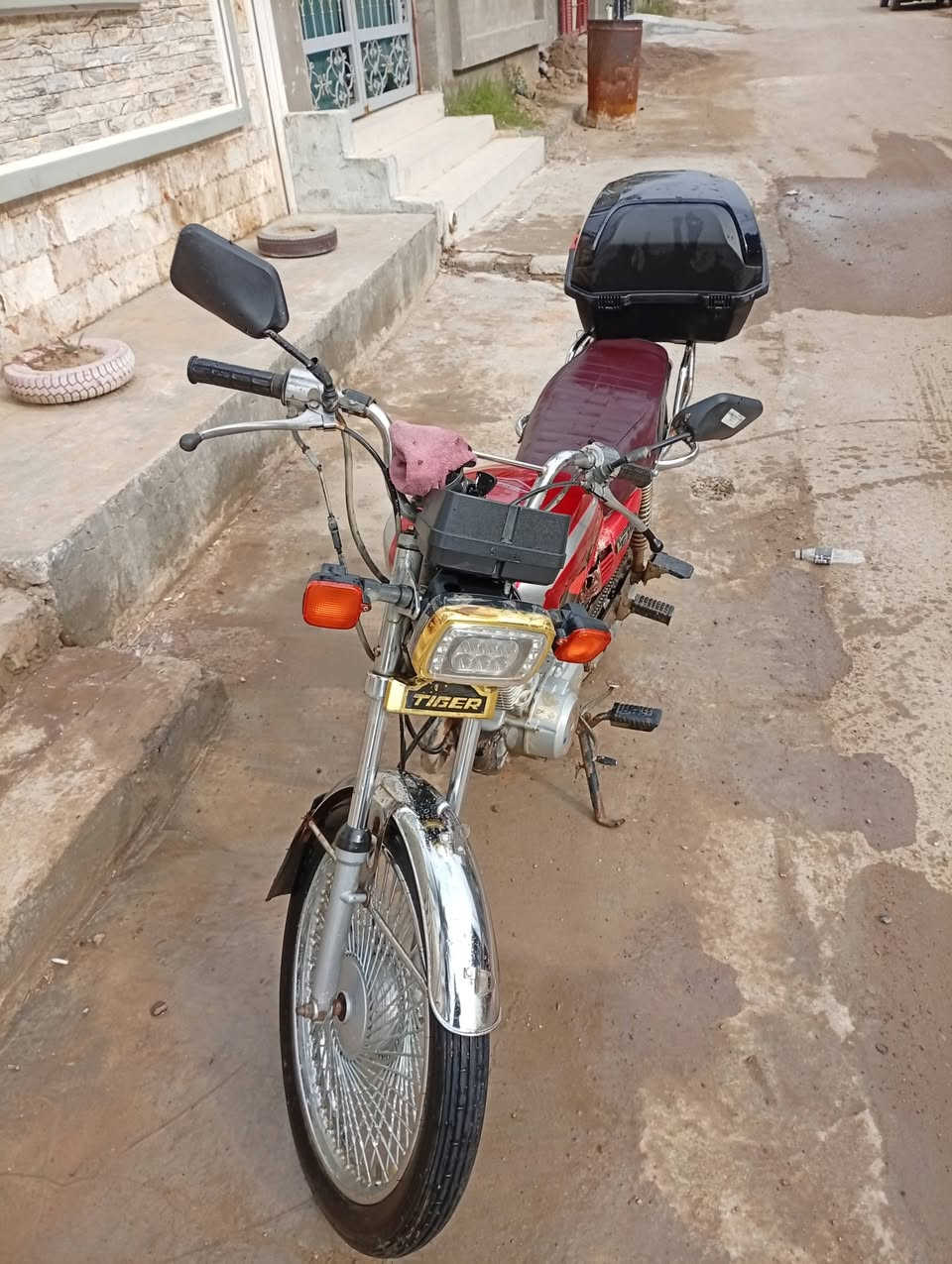 دراجه للبيع تايكر موديل 21 محرك بلاد مامفتوح سعر 400 مكاني بعقوبه جسر رازي شراي اتصل ***********
