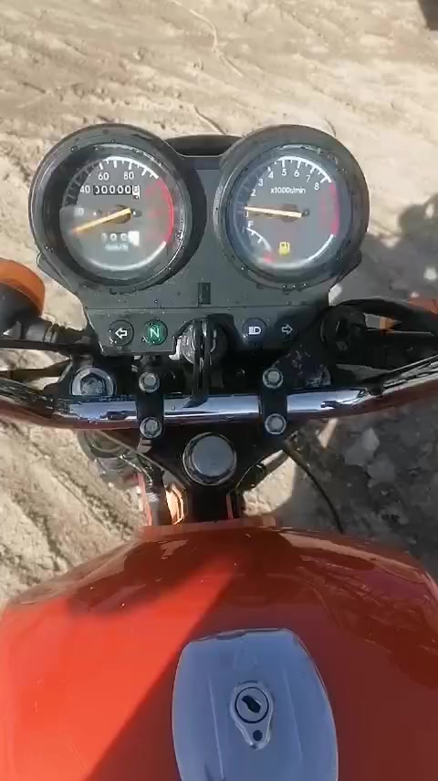 سلام عليكم دراجة دايوان نفخ البيع موديل 21  محرك مفتوح ول ركبة بية عواج شوية اوراق أصولية السعر 1250 وبية مجال العنوان الحر السوادة مدرسة الحسام للاستفسار   ***********
