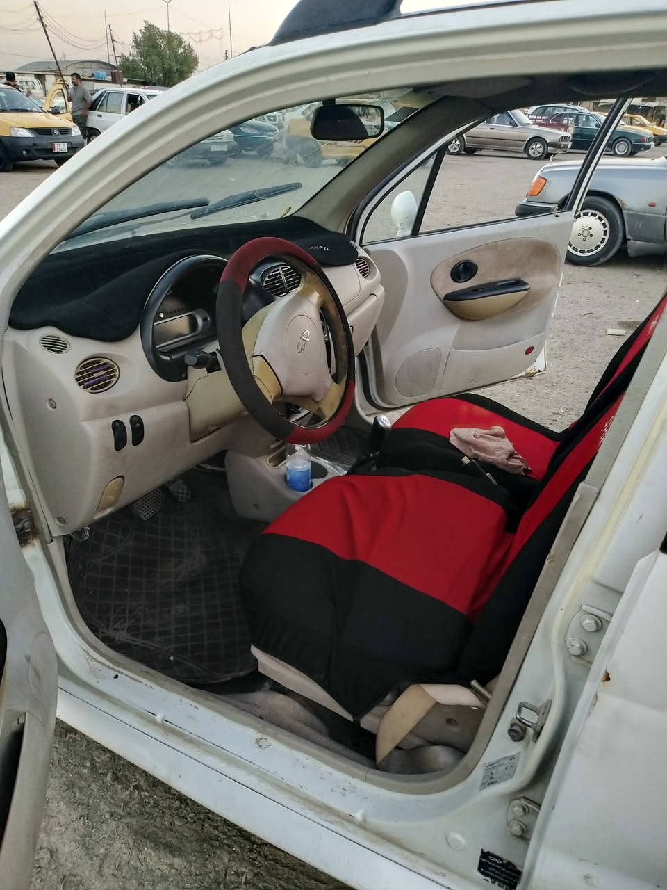 سيارة QQموديل 13للبيع محرك جديد مبدل قبل ٣ يوم كير اتو ومحرك خير من الله حداديةوصدر معمرةتبريد ثلج رقم انكليزي مطلوب بيه23ورقةبيه مجال بسيط تحويل مباشر *********** مكاني بغداد زعفرانية
