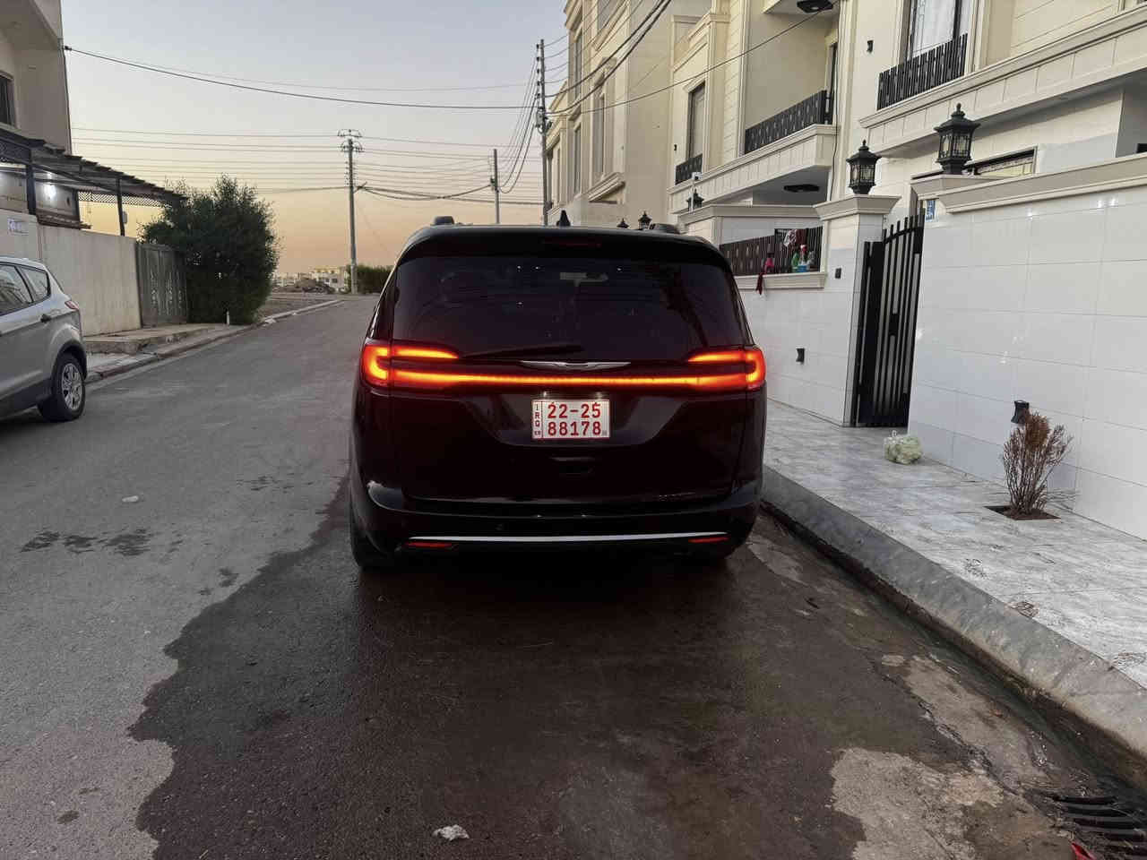 يا الله كرايسلر باسفيكا فوول مواصفات S لمتد ١/١ دبل بانوراما رادارات ٣٦٠ حساسات اربع كاميرات موديل ٢٠٢٣ مرقم اربيل حادث بنيد وسرقه صندوك وحافه جاملغ خلفي صبغ  بيبان كهرباء كشنات كهرباء تدفئه وتبريد بالكشنات سياره جديده ماشيه ٢٠ الف ميل فقط السعر كامل ٢١٧ ورقه بي مجال حك الجيه مكان السياره اربيل *********** واتساب صور الحادث بالمنشور
