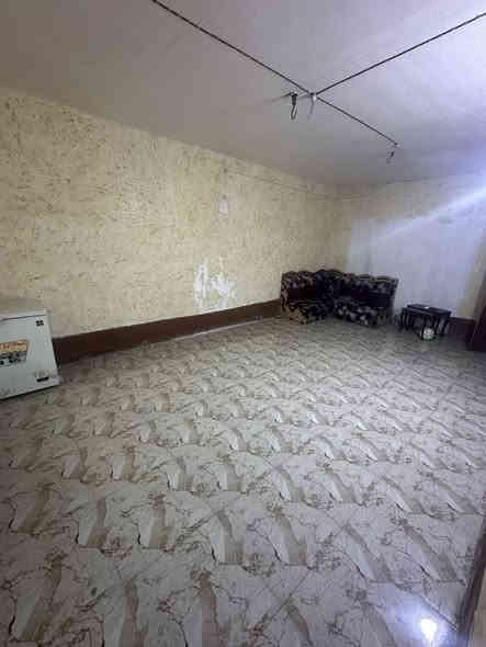 ♤  دار للبيع   طابقين ♤🏠
💢¤طابو   ملك صرف ¤💢 
بناء طابوك اعكاده 
4 غرف نومً
الموقع  المحاويل  حي ابو سديره 
المساحة 》👈》200 متر 
واجه 》👈》10متر 
نزال 》👈 20متر  
عرض الشارع 》👈》10 متر 
السعر المطلوب 65 مليون وبي مجال 
للاستفسار اكثر الاتصال على الارقام التاليه 📞📞
***********  - ***********
او زياره مكتب  المحامي العقاري علي راجي العلواني
