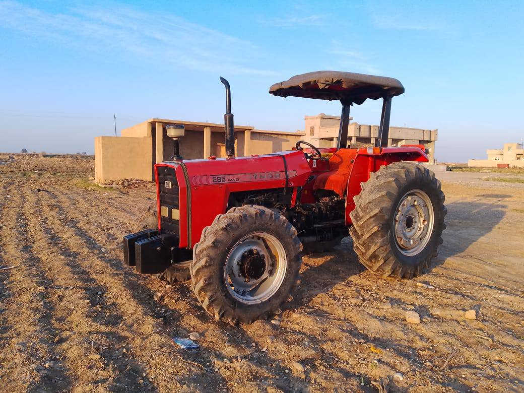 السلام عليكم
تركتر إيراني دبل أكسل موديل 2013 رقم و سنويا سليمانية شرط التحويل محرك گير أكسل هيدروليك شرط 
المكان صلاح الدين الشرقاط 
الاتصال: ***********
