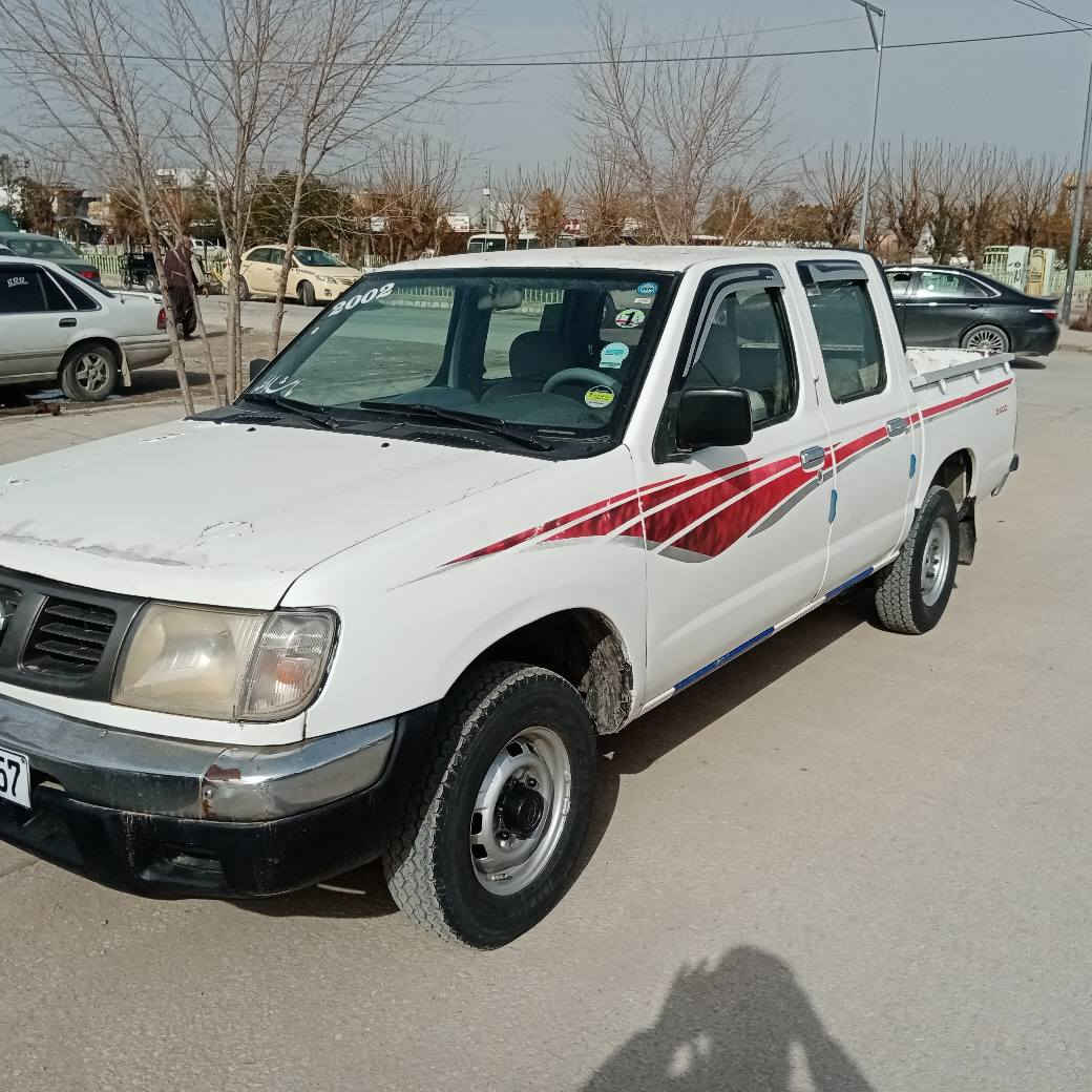 نيسان مؤديل 2003 زيت ره قم عه سلي سه نه وي تازه يه تا 2029 گيرو مه كينه و ئه كسل به شرت نه دو بارجه و دوبه له بؤياخه بي ناو كرتن سعر 73 مه جال له هه له بجي تازه *********** أربيل, العراق
