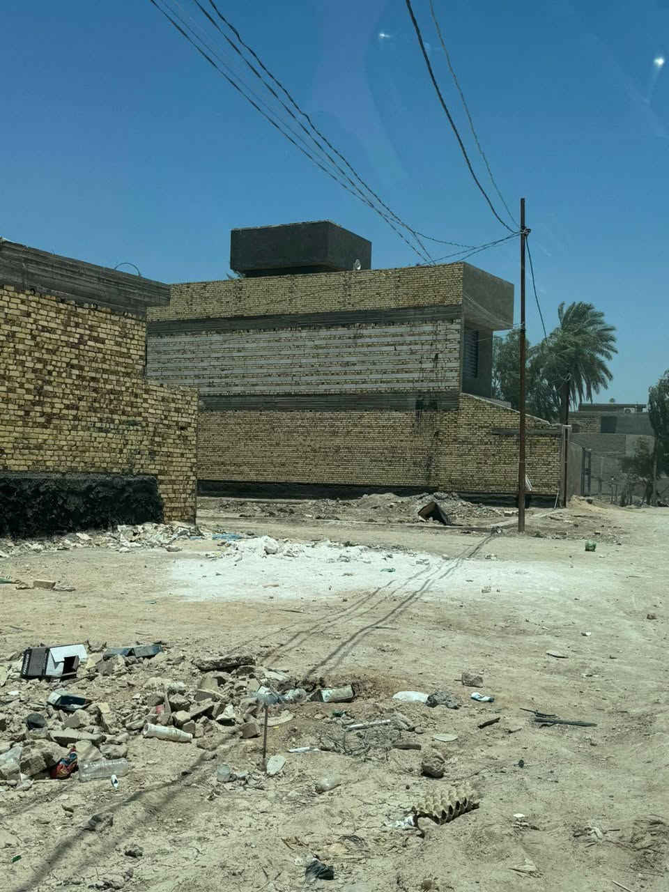 بيع مستعجل بسبب ضرف صحي  الله يجفيكم الشر 
قطعه ركن 100 متر طابو زراعي سند 25 مع اقرار قاضي مباشر واجه 6 ونص ونزال 13ونص والظهر 9 بشارع 100 بفرع الصيدليه مال زهراء سلام تبعد عن الصيدليه 80 متر مع كافه الخدمات مشموله بلمجاري السعر المطلوب 25 مع مجال بسيط جدا استفسار خاص او اتصل *********** بي وات ساب حلة, بابل
