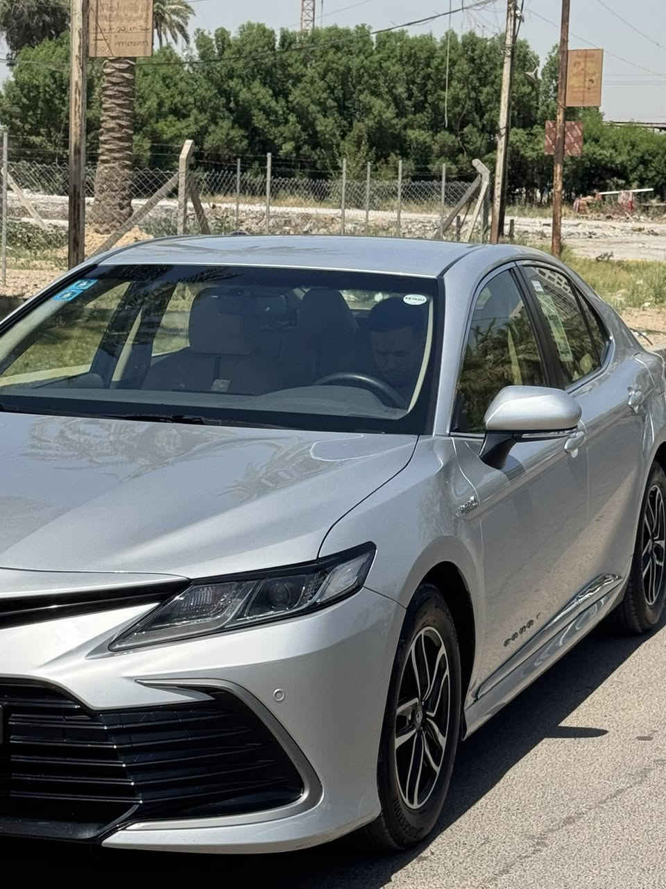 السلام عليكم للبيع كامري 2023 خليجيه عبد اللطيف جميل هايبردLE ماشيه 51  مكفوله من الصبغ والتبديل فقط بارد  رقم بغداد باسمي للاستفسار *********** بغداد السيديه
