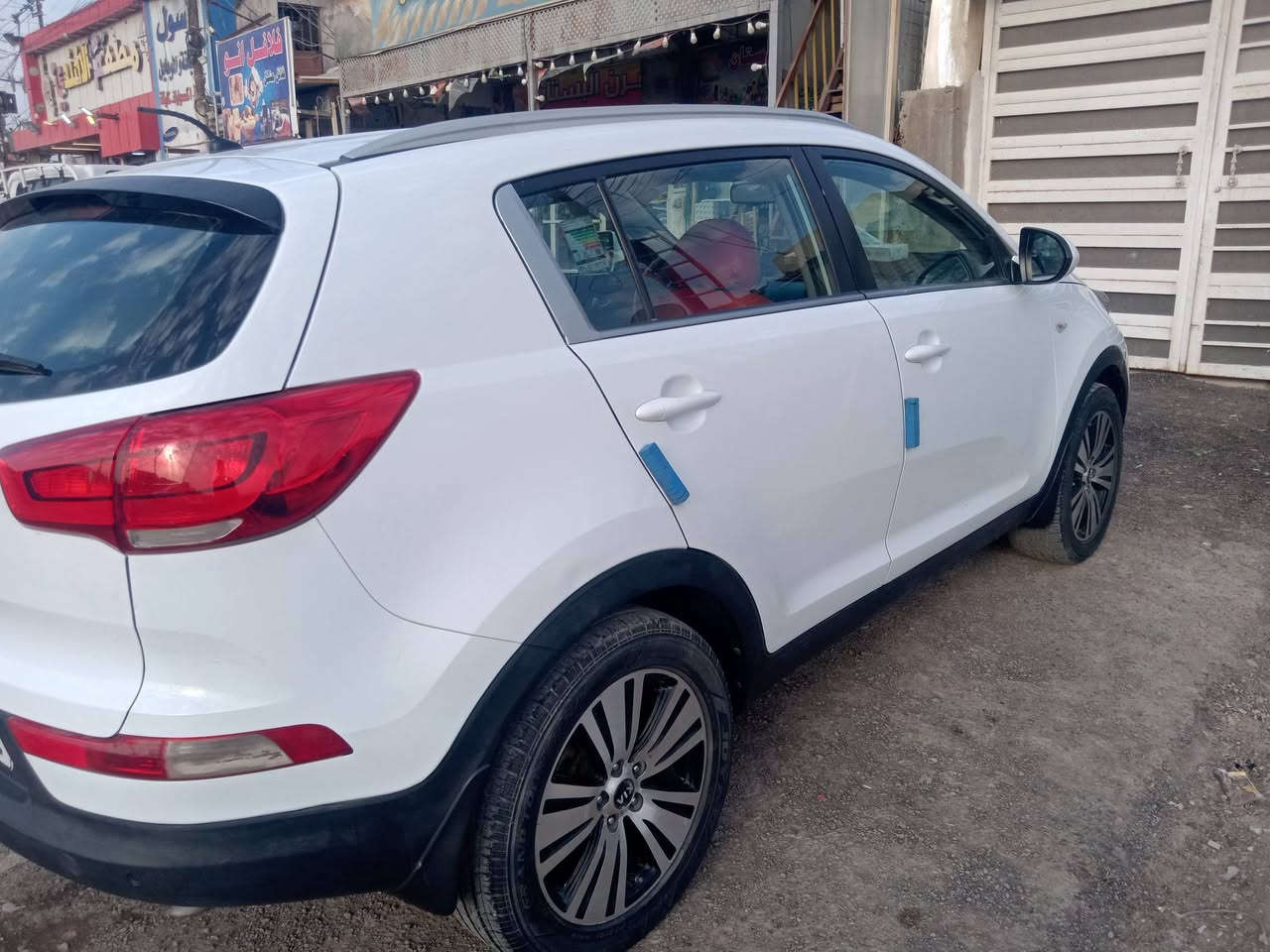 سلام عليكم
سبورتج 2015خليجي 
مبدل بيه بس بنيد اثر عمود وكع ع بنيد 
موضح بالسونار بالمنشور 
ماشيه 93
السعر 160وبيه مجال
مكان السياره بغداد
‏‪0 770 659 2789
