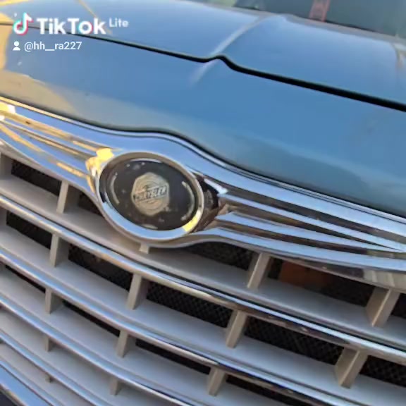 سياره اوباما 2010 سنويه جديده حداديه بكي وكله مقفول الصبغ بس الصبغ***********
