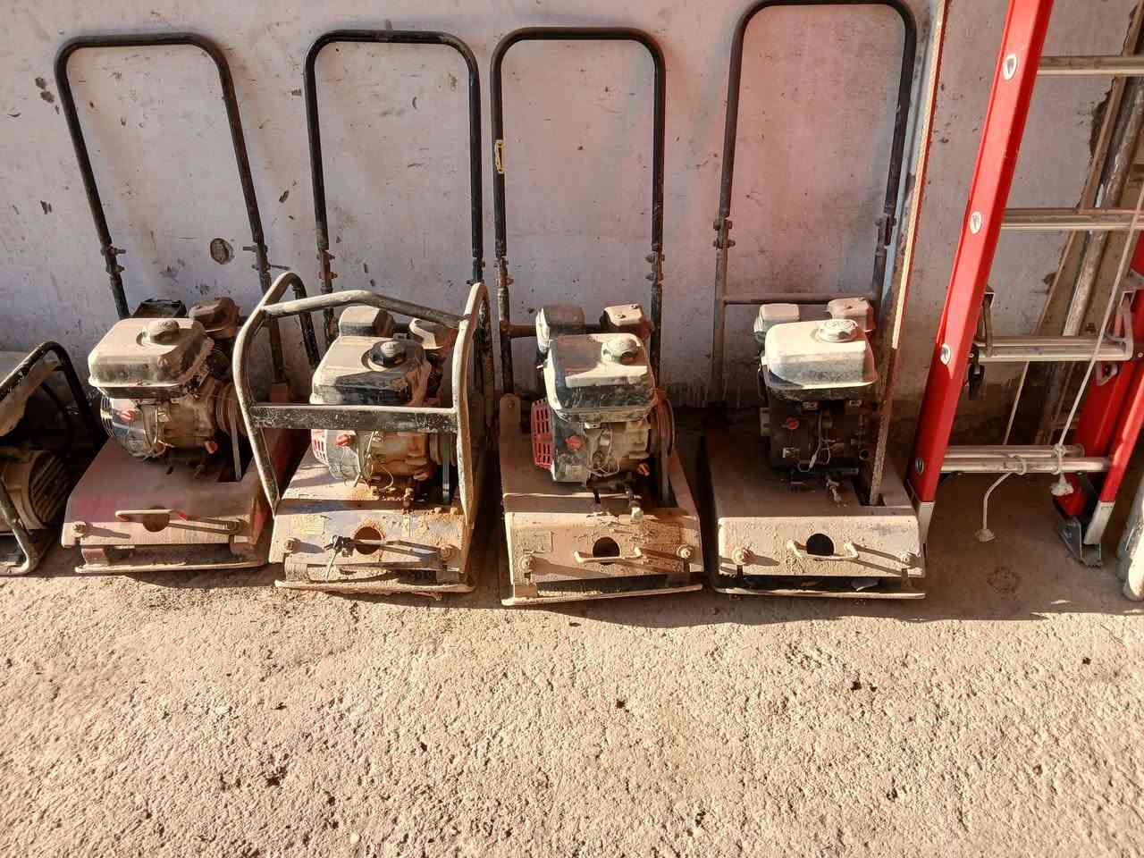 سلام عليكم سكله للبيع مكاني ديالى بعقوبه باب الدرب 
الأغراض 
رفعات ام ٩٠ العدد٣٤ 
رفعات ام ٦٠ اللعدد١٠
سكله تعليك ام ٤ متر العدد ٦
سكله تعليك ام ٦ متر العدد ٦
حادلات العدد٤
مولد العدد ٢
براميل العدد٧
دريلات همر العدد ٤ 
دريلات نقار ٤
دريل تثقيب ١
كمبريسر العدد١
درابات العدد ١٠ 
هنكلاين العدد ١١
درج مال كهربائي ابو ٦ متر ١ 
درج مال كهربائي ابو ٤ متر ١
درج مثلث ١٠ بايات العدد١
درج مثلث ٧ بايات الغدد ١
عرباين العدد ٦
جاكوج +قزمه العدد٤
للستفسار اتصل ***********
