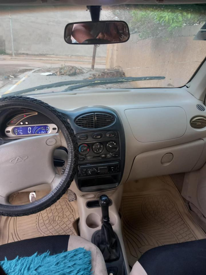 رقم بغداد نكليزي باسمي 
موديل 2009
كير عادي 
سياره نضيفه وجاهزه تبريد ماكو 
24ورقه 
مكاني بغداد المحموديه

‭0771 062 1102‬
