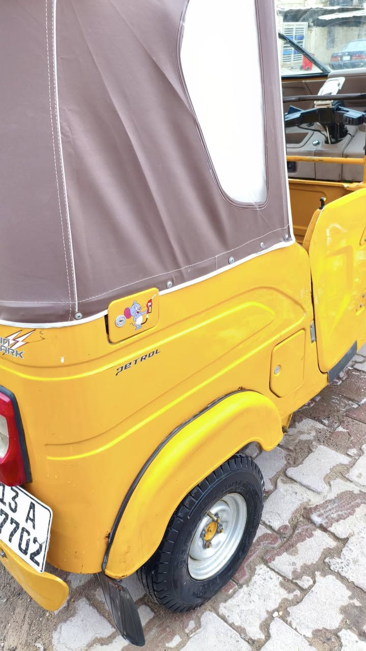 سلام عليكم تكتك 21 مرقم البيع سعر 7300 وبيه مجال مكان ميسان العرضات ***********
