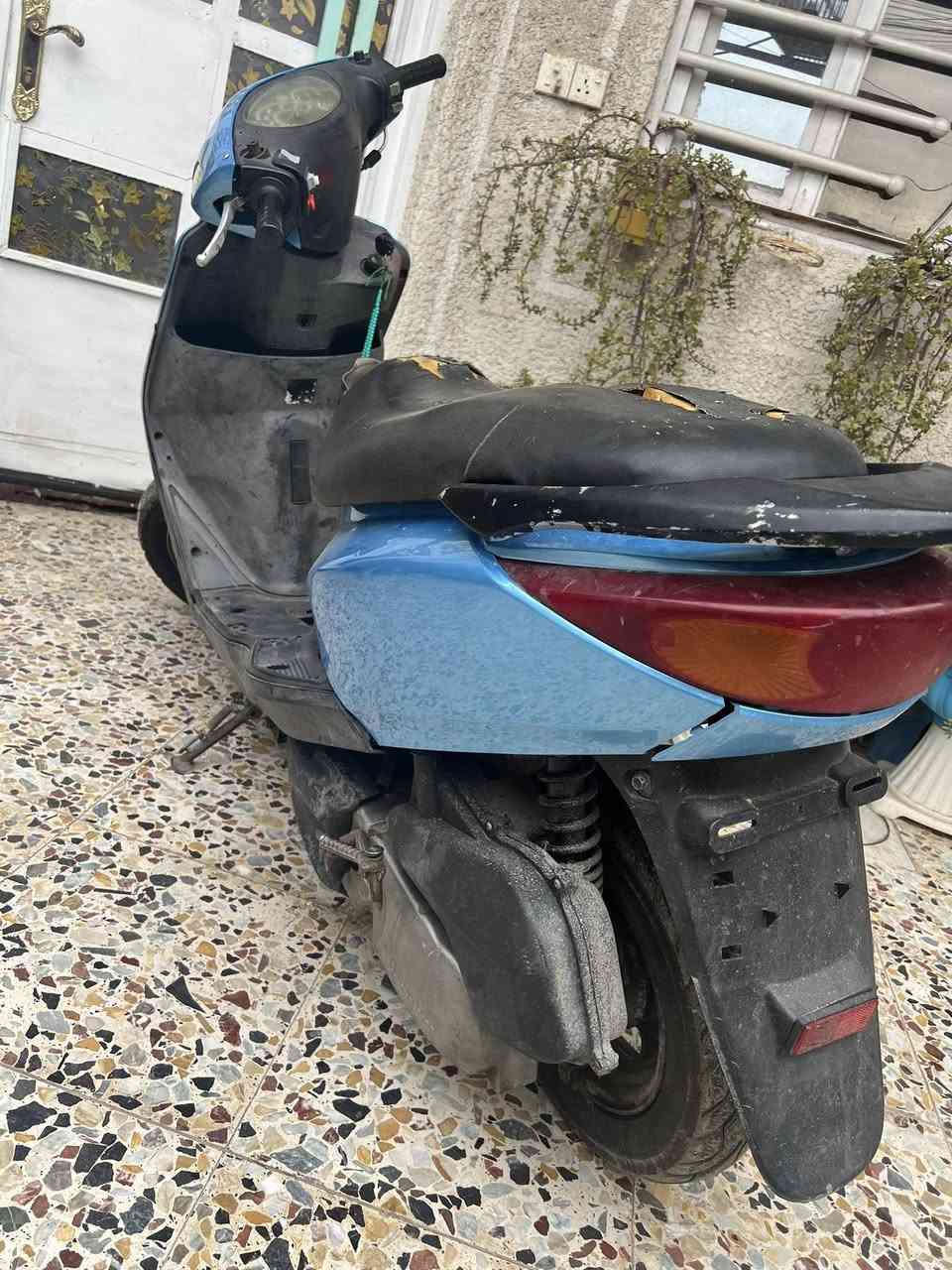 السلام عليكم 
بريز البيع لايت ناصي الدراجه تجفيت جديد اصلي نعومه
كامله الدراجه 
السعر 325 وبيها مجال 
مكاني بغداد ***********
