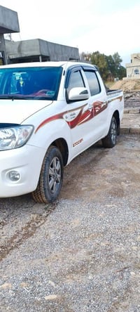 هايلوكس • ٢٠١٠ • صلاح الدين