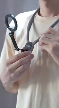 حامل رقبة مغناطيسي • خفيف ومريح • قابل للتعديل