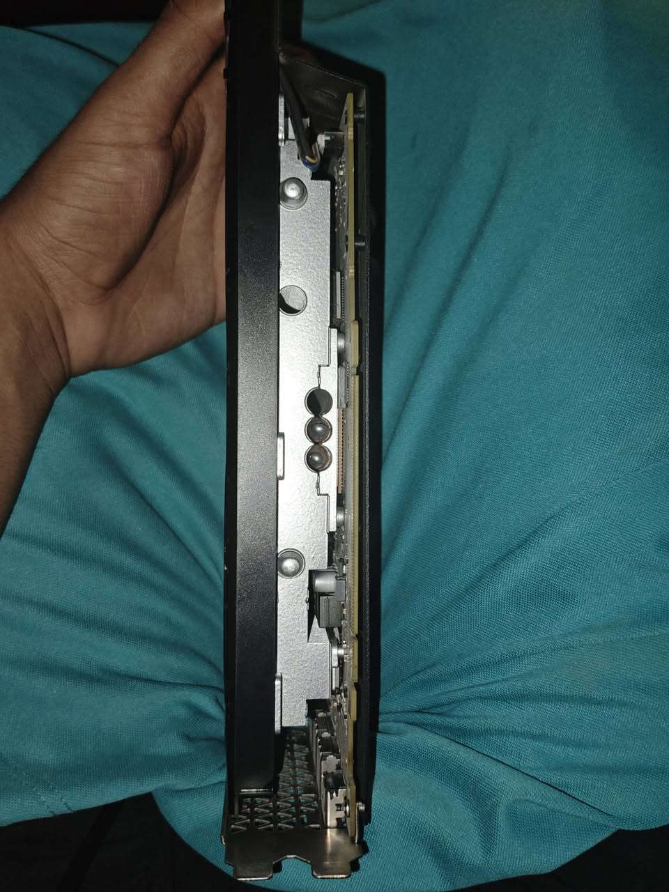 Rx580 للبيع كرت ما تعبان ابد شتريته وتركت البيسي حط سعرك بل تعاليق متوازي عليه ولله


**إذا كنت صاحب هذا الإعلان وتريد حذفه لأي سبب، رجاءا أرسل رسالة إلى الدعم الفني**