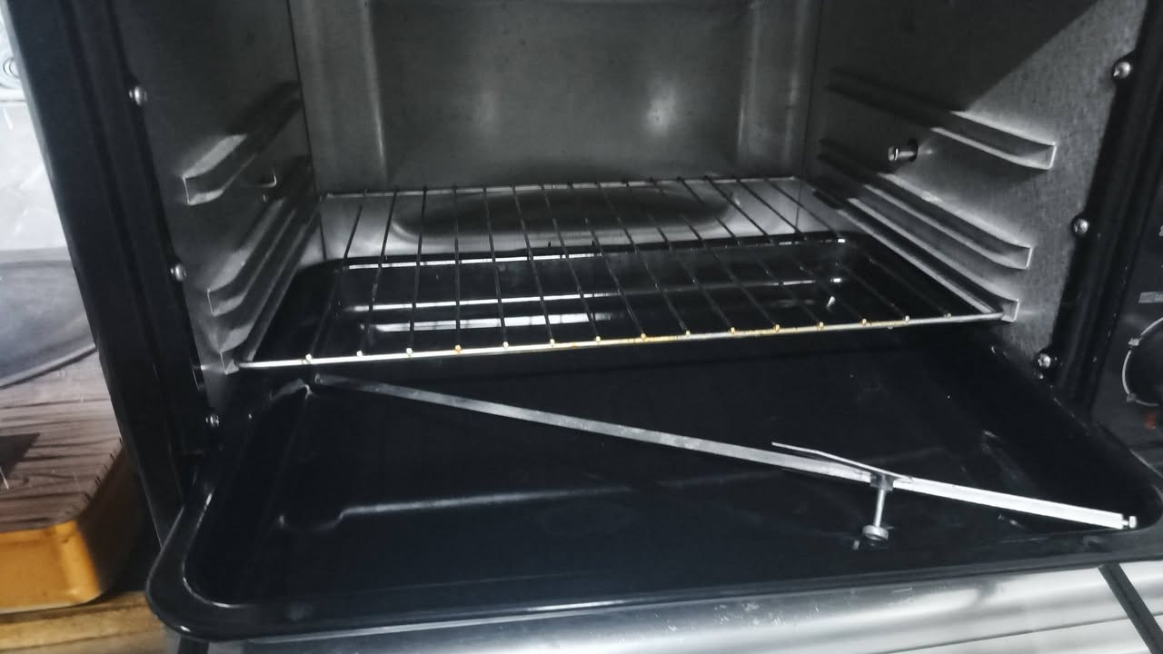 فرن كهربائي 48 لنر استخدام قليل جدا  حراره قويه بسعر 60 الف @إشارة


**إذا كنت صاحب هذا الإعلان وتريد حذفه لأي سبب، رجاءا أرسل رسالة إلى الدعم الفني**