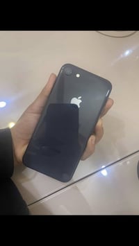 آيفون ٨ • ١٢٨ • زيتوني