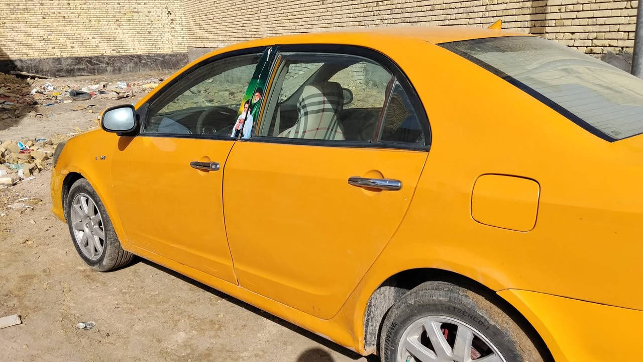 جلي موبل 2013
گير عادي 
مكينه وگير بلادي  خير من الله. 
التبريد شغال 
سياره جاهزه.  السعر 40 وبيه مجال 
رقمه بغداد السياره بسمي.  رقم انگليزي 
مكاني مركز الناصريه 
***********
