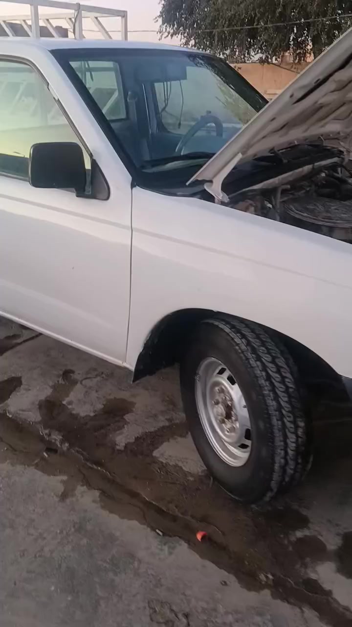 سلام عليكم سياره نيسان موديل 2001شبوط خمسه جنكال نضيفه رقم نكلايزي بسمي تحويل ثاني يوم رقم السياره كربلاء ومكان السيارة الدوانيه الشنافيه اتصل *********** السعر 70 وبيه مجال
