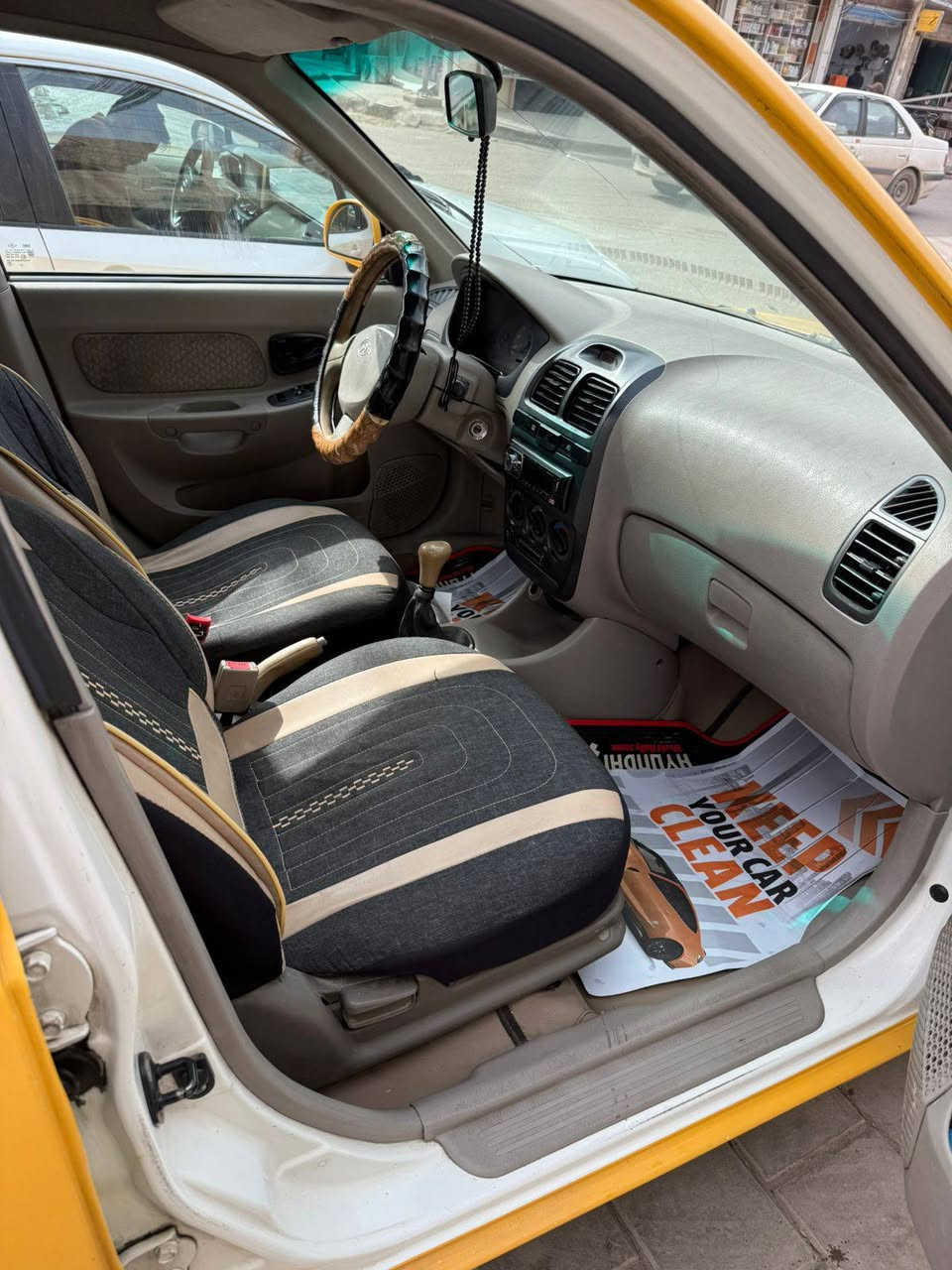 فيرنا 2014
سيارة كاملة ومرتبة واضحه كدامكم وسيارة باسمنه تحويل ثاني يوم السعر 72 ومكاني الامين الثانية تواصل ويا الرقم فقط ‏‪***********‬‏
