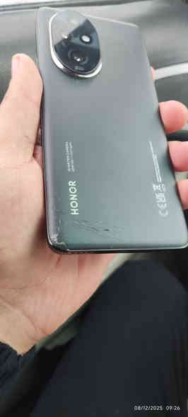 السلام عليكم هونر 200برو الذاكره 512 العشوائيه 12+12 تردد الشاشه120 يفتح بوبجي 120 فريم الشحن100واط ملحقاته كامله ويا ساعته هونر الجهاز فول سلاسه 
ملاحظه الجهاز بي فطر صغير بالظهر جهاز مداخل تصليح ولا مفتوح بيع او مراوس بايفون فقط 
السعر425 بي مجال بسيط للشراي
العنوان بغداد حسينيه الراشديه
ماعندي توصيل
رقم***********
