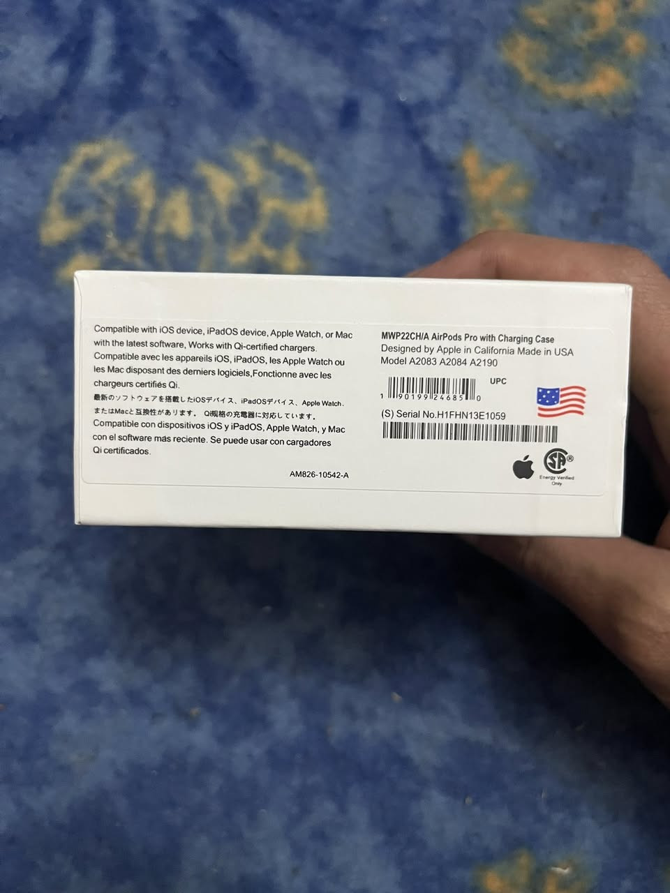 ايربود برو  اصليه بعدها جديده استعمال صفر مجرد فاتح كارتونها  ، مكاني بغداد  ***********
