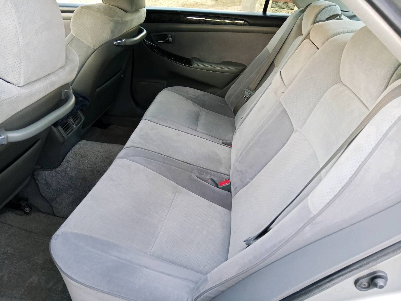 السلام عليكم شاهينة موديل2004 سيارة نضيفة ومرتبة دگمتين كشنات كهربائي تخم تاير گير ومكينة خير من الله 