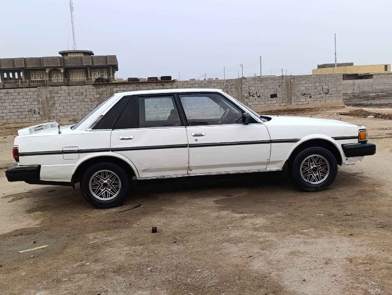 السلام عليكم 
السعر ((38))وبيها مجال للشراي 
‏‪0783 917 0777‬‏
‏‪0781 129 4672‬‏
سياره تويوتا كروسيده صالون موديل 1988مكفوله من الضربه والكص والنقل الجثه والعيب الشرعي وكافة الاصوليات والغرامات مكينه وكير ونجي تخم تايررات جدد حداديه جديده وكهربائيات شغاله سياره جاهزه  مشروع وطني سنويه مجدده لغايه 2027 رقم بغداد للاستفسار الاتصال على الرقم التالي 
المكان /ذي قار /مركز المحافظة
